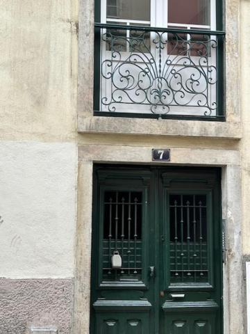Mourarias Place - Yellow